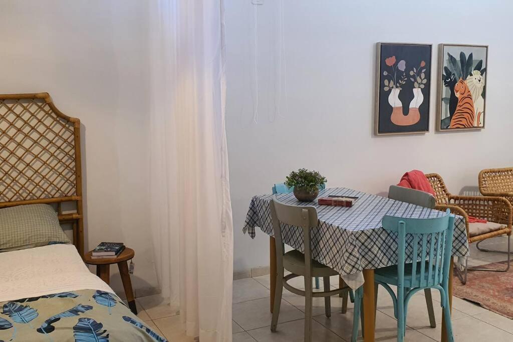 נקודת חן Apartment Shadmot Devora Exterior photo